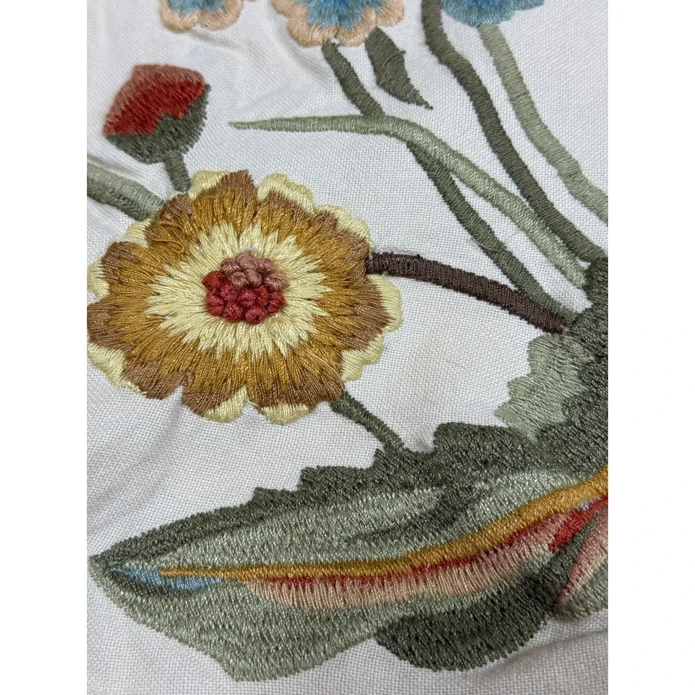 Pottery Barn Embroidered Floral Crewel Pillow Sham Cover 24x24 Cream 2010